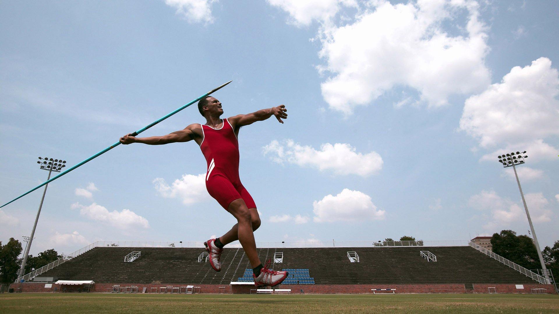 黑马逆袭!无名小将爆冷击败世界冠军,缔造体坛新传奇