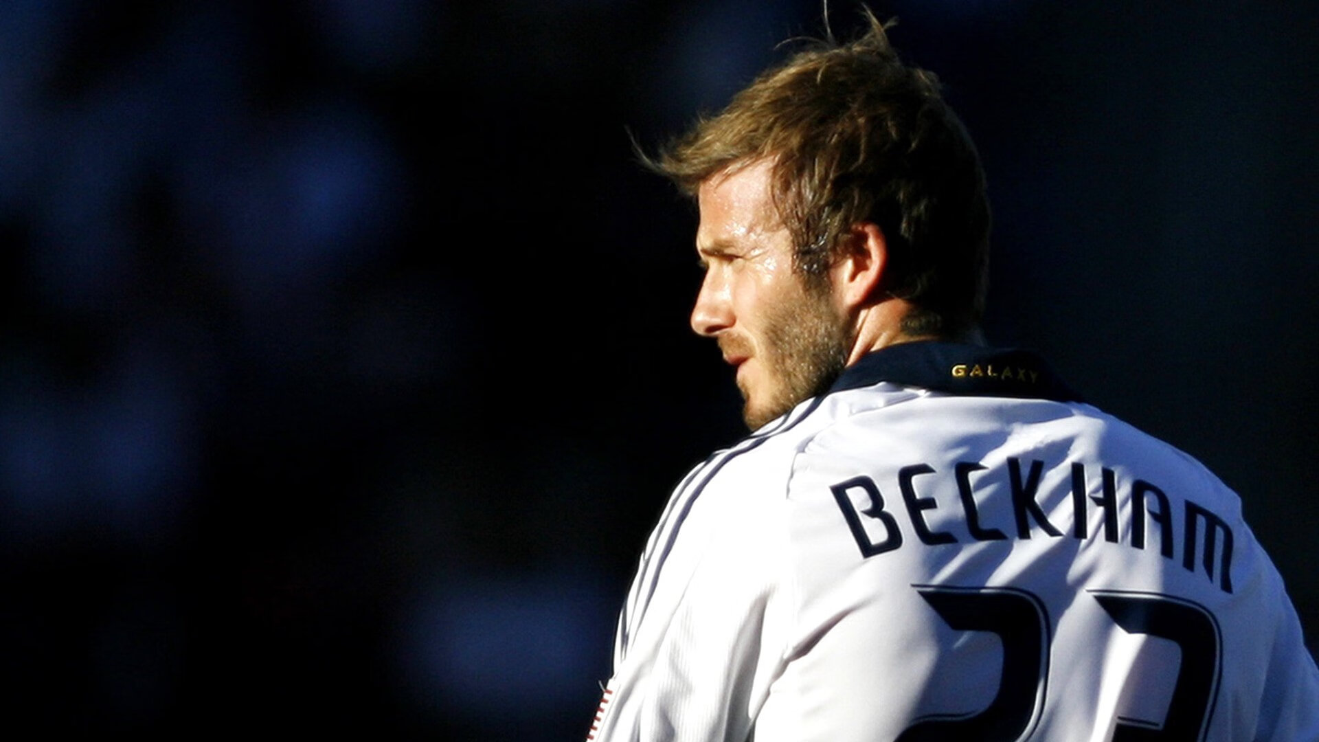 英雄联盟全球总决赛，巅峰对决引爆电竞热潮